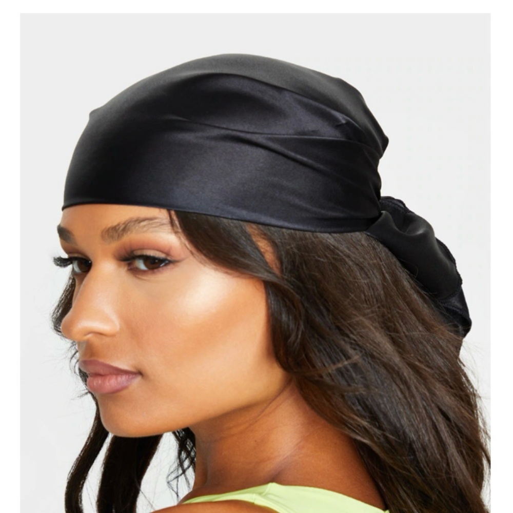 PrettyLittleThing Black Satin Bandana Scarf